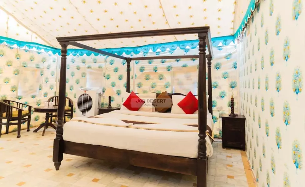 sweet-family-desert-camp